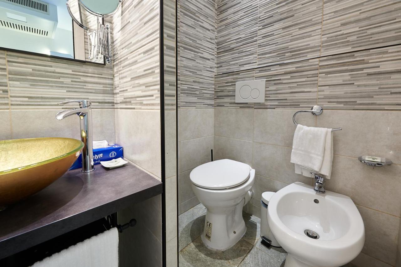 Room 230 Roma Luxury Suites Buitenkant foto
