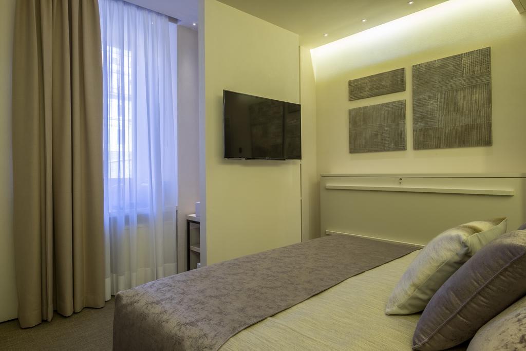 Room 230 Roma Luxury Suites Kamer foto